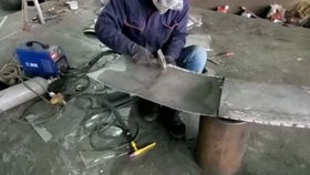 江苏天筑不锈钢雕塑大型金属制品定制盐城异形坐凳焊点焊接过程